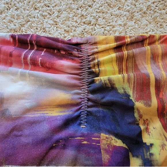 BECCA Bikini Bottom Paint Print Reversible Ruched Booty Size Large NWT - Picture 6 of 9